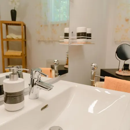 Haus Katja By Seebnb Appartamento *